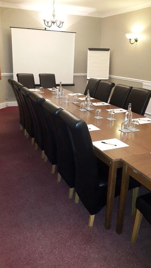 The County Lodge Carnforth Bagian luar foto